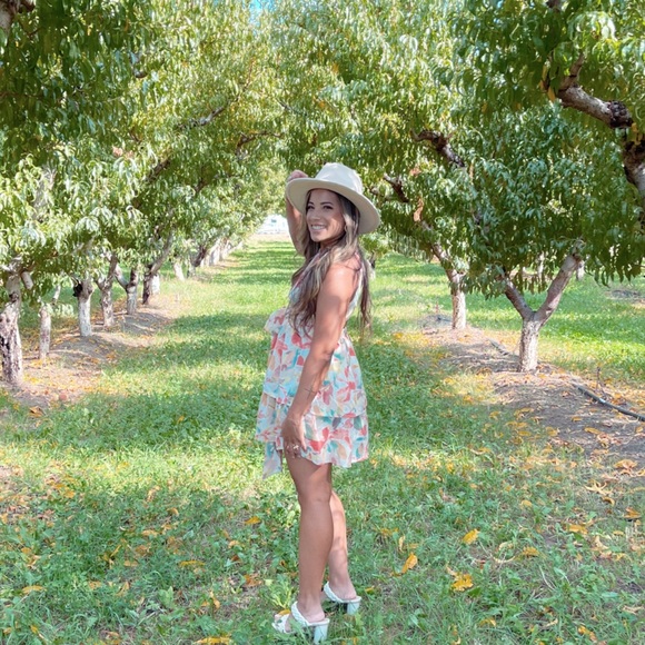 Meet your Posher, Carol - Picture 2 of 4